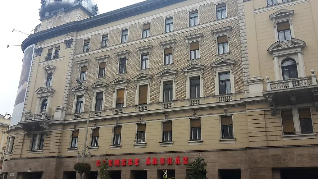 Omega Guesthouse Budapest Guest house