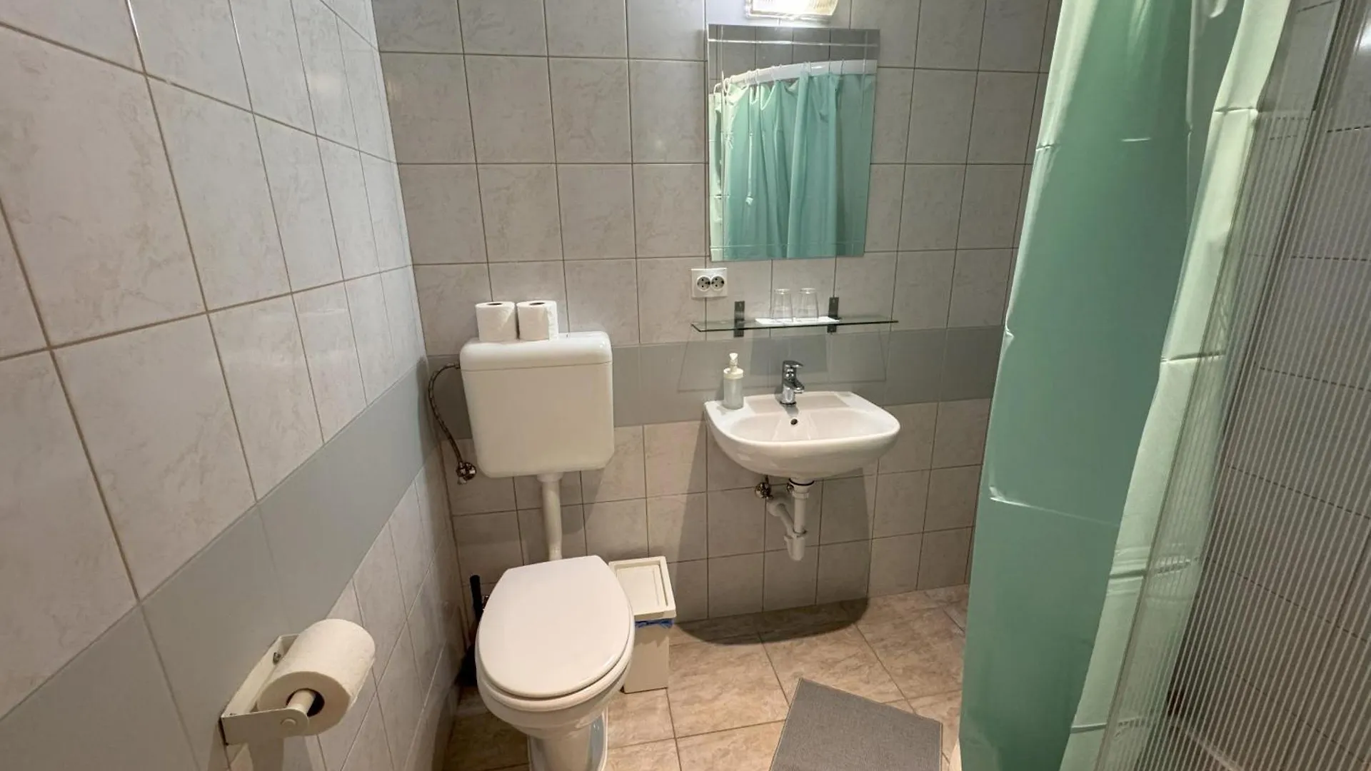 Omega Guesthouse Budapest Guest house