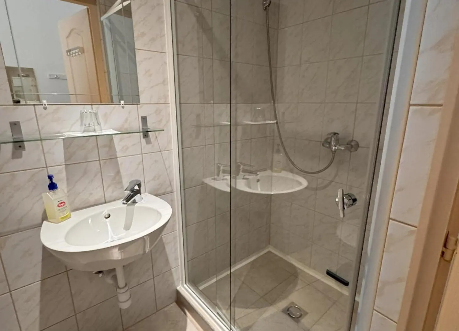 *** Guest house Omega Guesthouse Budapest Hungary