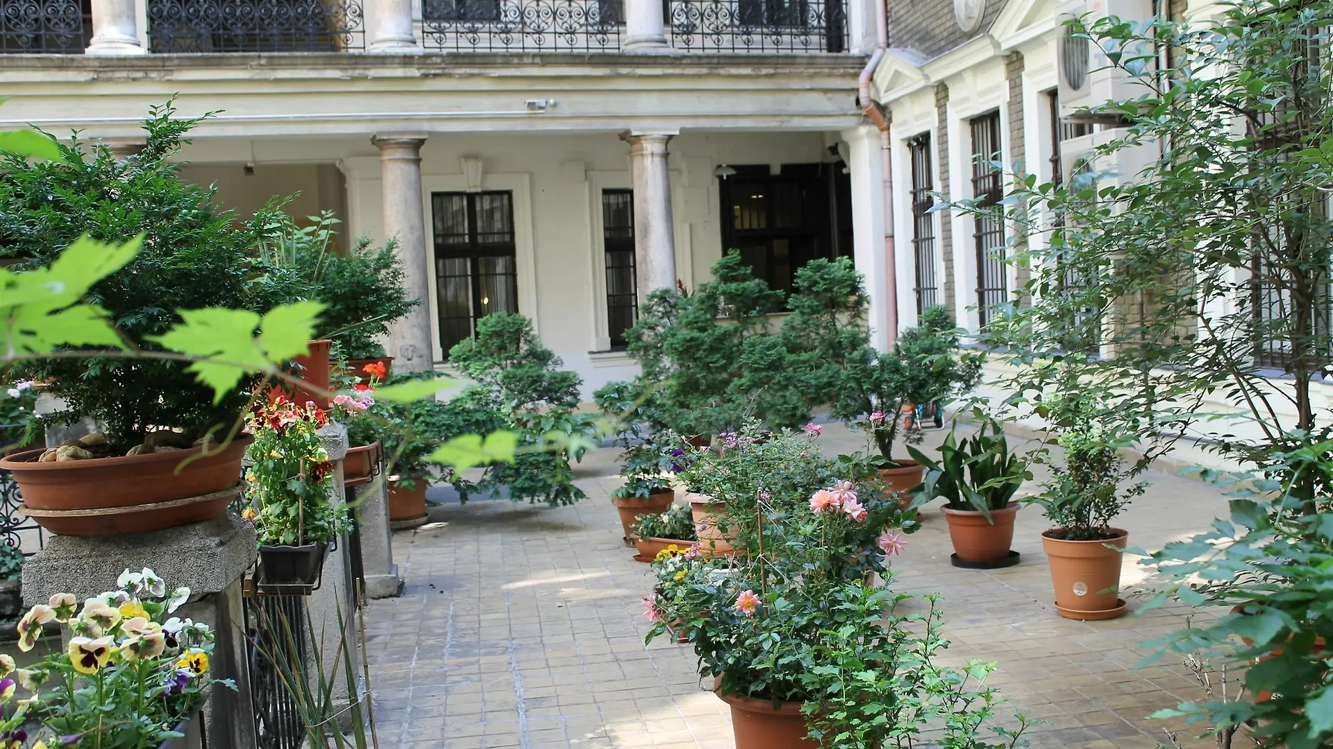 Omega Guesthouse Budapest 3*,  Hungary